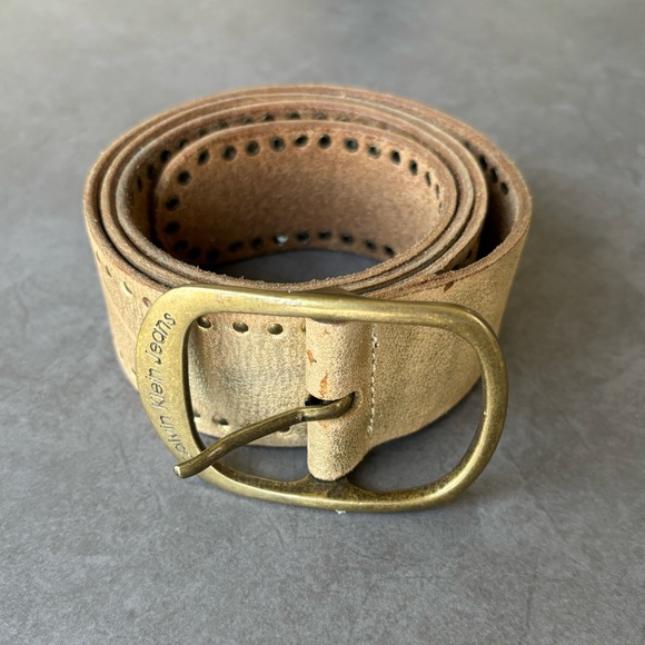 Calvin Klein Women’s Genuine Leather Gold Distressed Belt Adjustable up to 37” - Picture 5 of 12